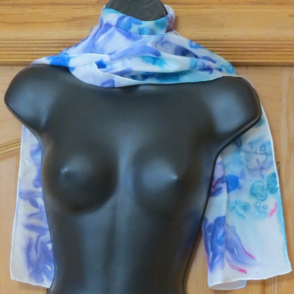 Two separate Watercolor scarves - Picture 10 of 13